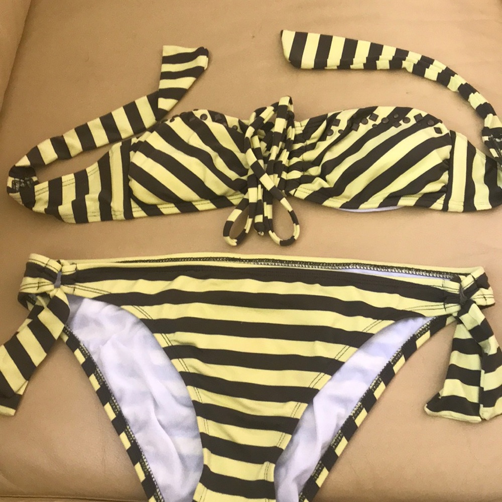 Swimming suit like brand new